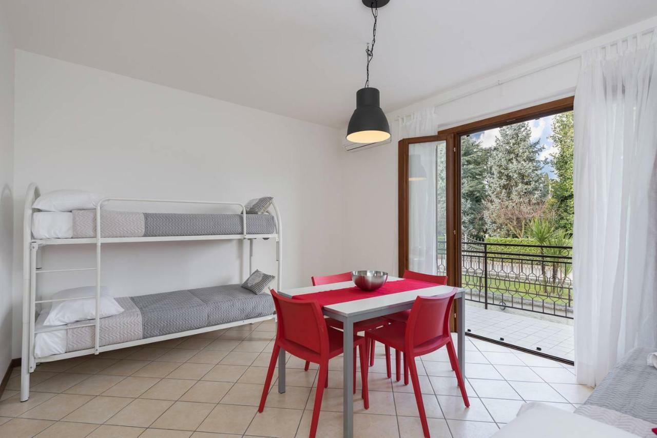 San Benedetto Di Lugana 2 Apartment Peschiera del Garda Luaran gambar