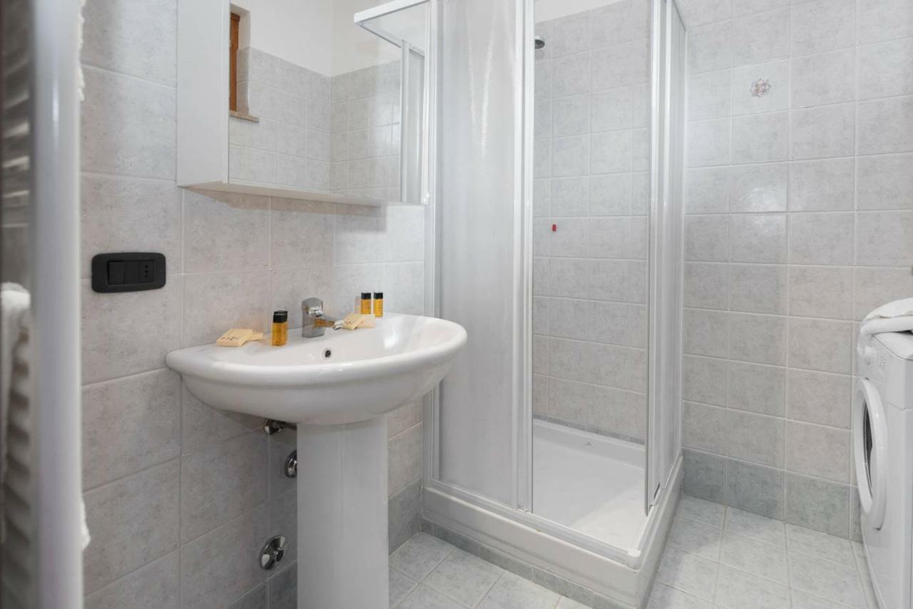 San Benedetto Di Lugana 2 Apartment Peschiera del Garda Luaran gambar